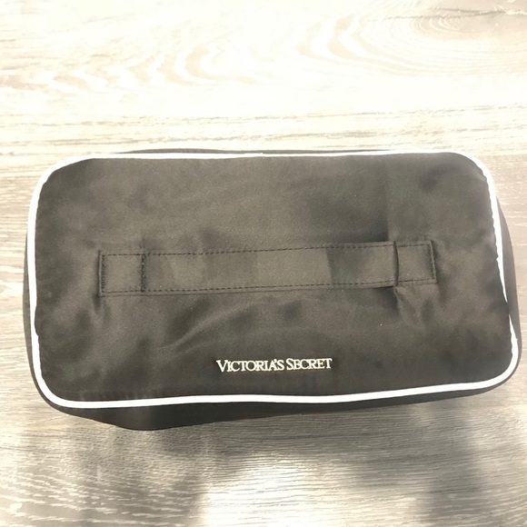 Victoria Secret Intimates Travel Case - Picture 2 of 6